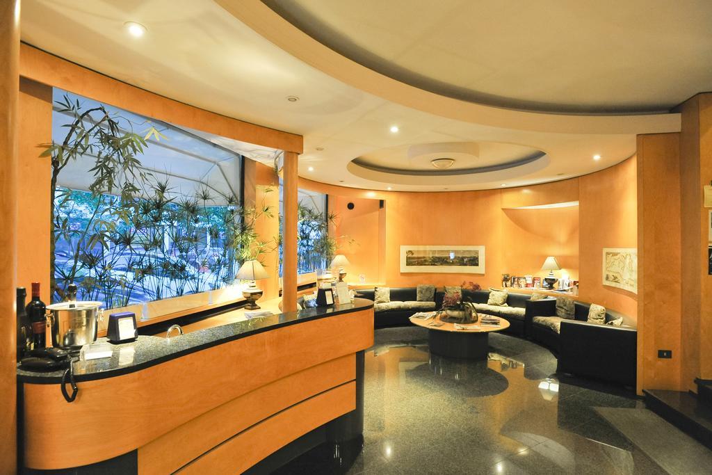 Hotel Gerber โรม ภายนอก รูปภาพ
