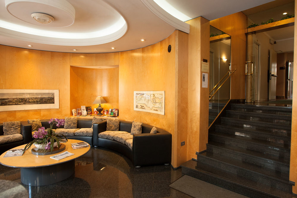 Hotel Gerber โรม ภายนอก รูปภาพ