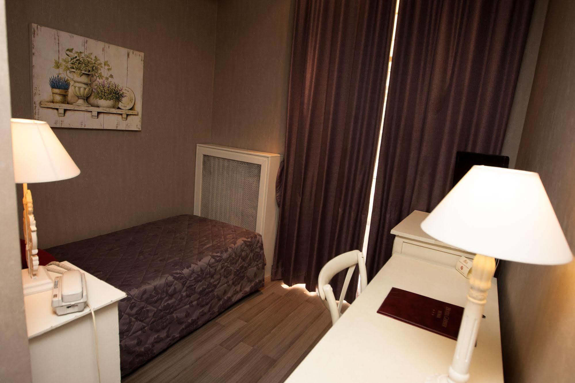 Hotel Gerber โรม ภายนอก รูปภาพ