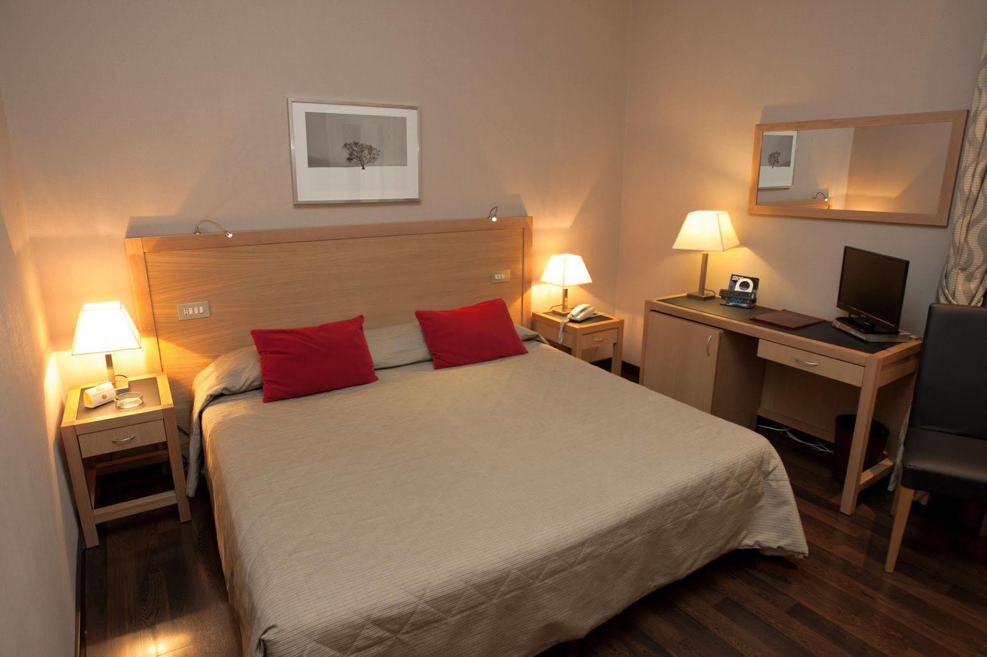 Hotel Gerber โรม ภายนอก รูปภาพ