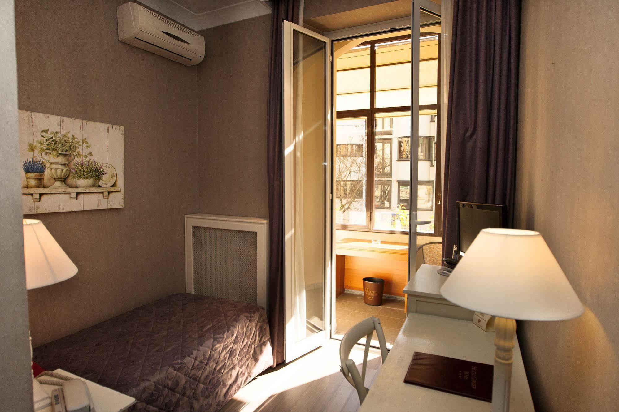 Hotel Gerber โรม ภายนอก รูปภาพ